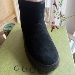 New Gucci Women's Dark Suede Ankle Booties
